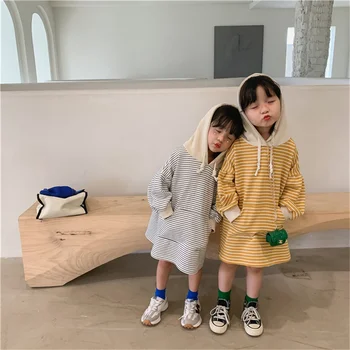 Dievčatá kórejský štýl jar pruhované šaty s kapucňou 2022 módne dieťa dievča bavlny, mäkké voľné šaty