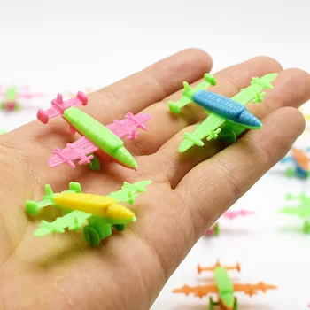 50Pcs/taška vzduchu lietadlo lietadlo model Hračka vak Mini Hračka Plastové Klasické Akčné Figúrky Deti hračky